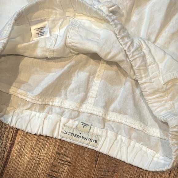 Size 8 Banana Republic White Cargo Shorts Relaxed Fit - Picture 4 of 14